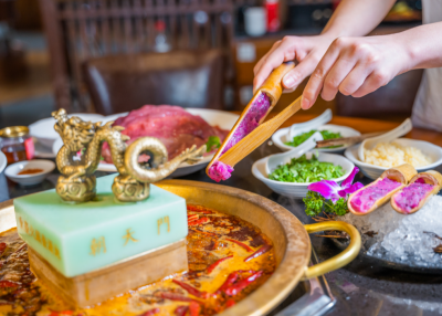 重慶哪家火鍋好吃？來嘗嘗百味一鍋的朝天門！