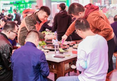 阿爾山開火鍋加盟店，如何戳中顧客的心？