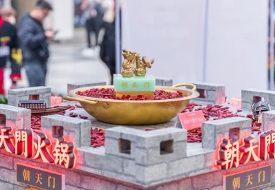 綦江開(kāi)火鍋加盟店，如何服務(wù)才體貼周到？