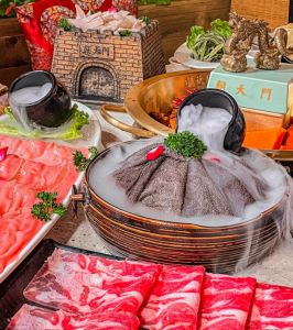 朝天門火鍋?zhàn)哌M(jìn)迪拜，為迪拜游子送上地道中國味！