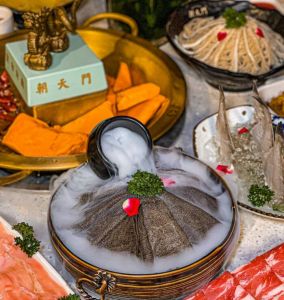 火鍋店如何鞏固老客戶并開發(fā)新客源？