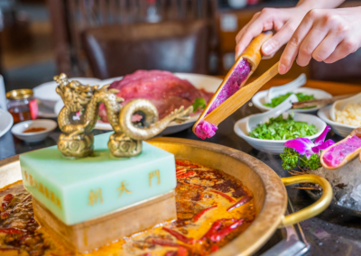 特色火鍋技術(shù)加盟好還是品牌加盟好？