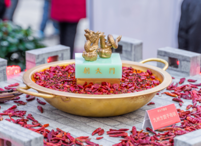 火鍋店門頭怎樣設(shè)計才能讓顧客主動上門？