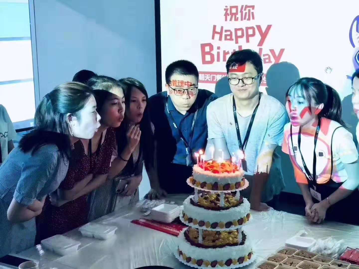 九月生日會遇上中秋宴，雙倍關(guān)懷雙倍幸福！