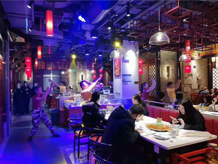 成都好吃的火鍋店推薦，這家確實(shí)霸道！