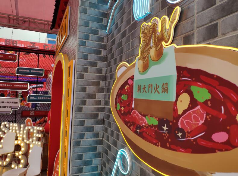 開一家重慶火鍋店該如何選擇餐桌？