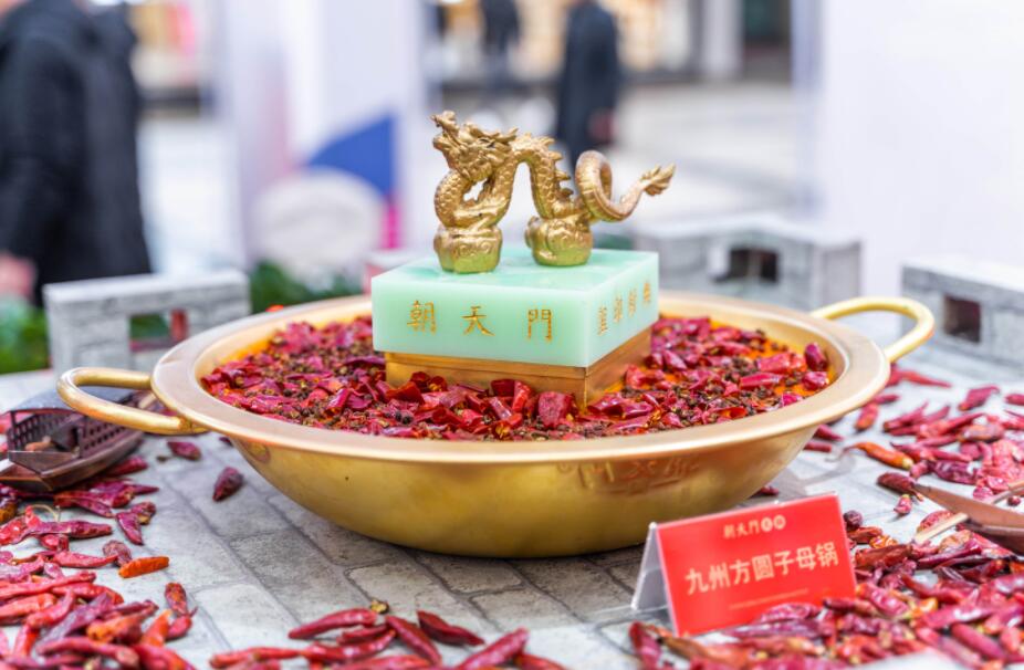保山開(kāi)火鍋加盟店怎么樣？要注意什么？