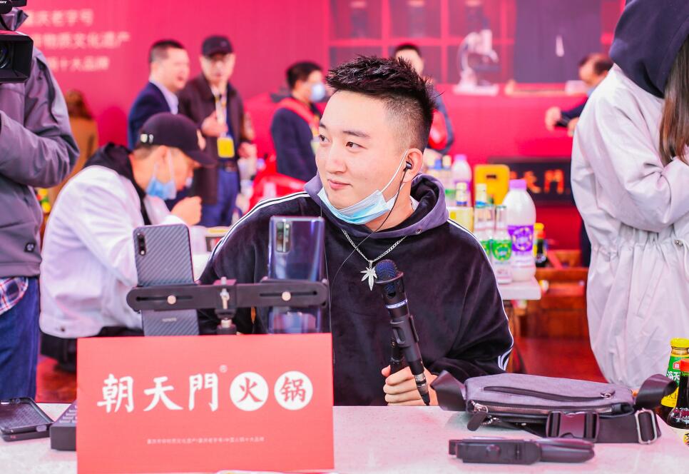 如何提高火鍋連鎖加盟店的營(yíng)業(yè)額？
