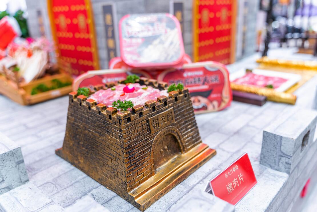火鍋店如何打造讓顧客戀戀不忘的特色菜？
