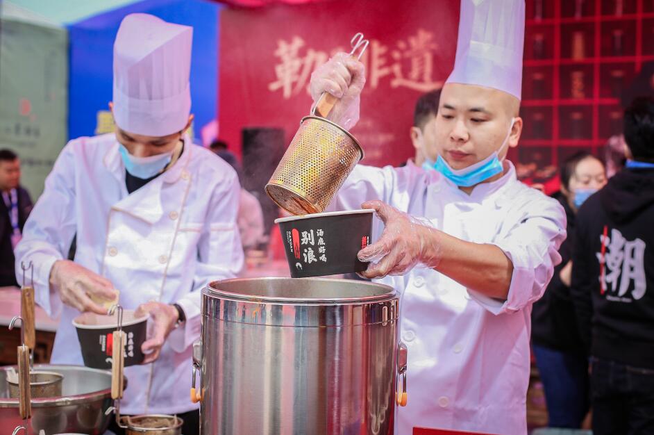 任丘開火鍋加盟店，請(qǐng)先做好這些調(diào)研工作！