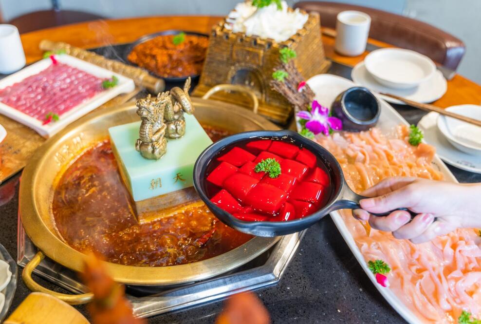 晉州開火鍋加盟店，如何與新潮的年輕人接軌？