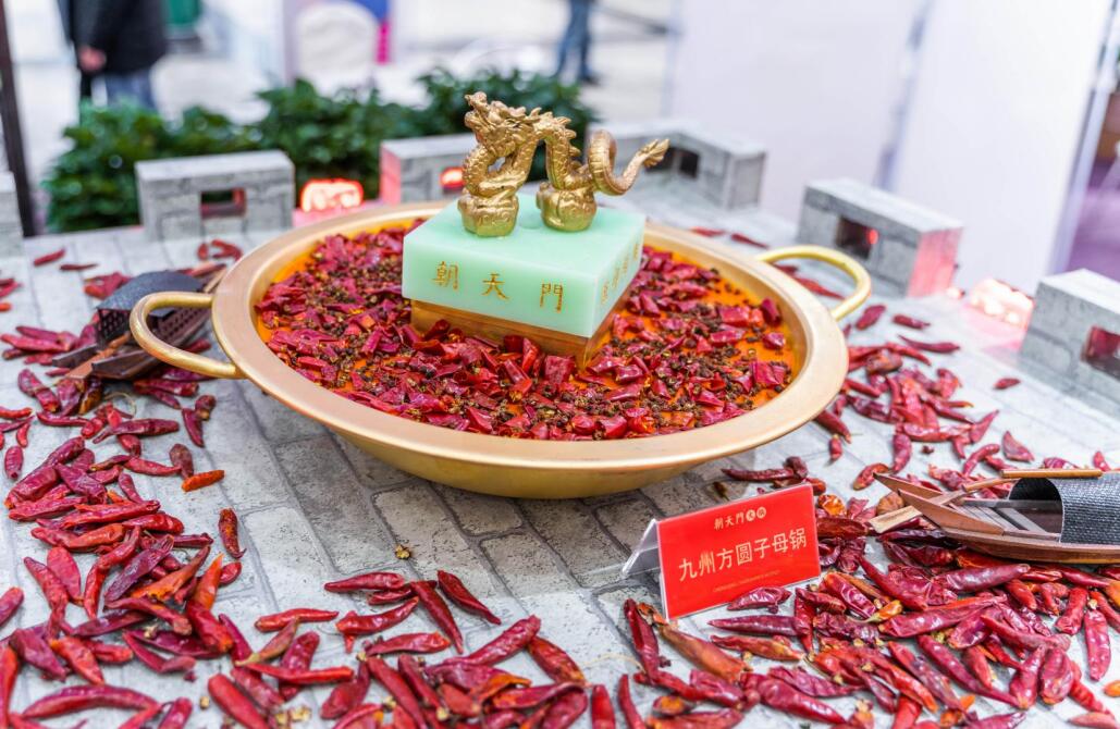 朝天門(mén)火鍋?zhàn)鲞B鎖加盟嗎？有多少年經(jīng)驗(yàn)？