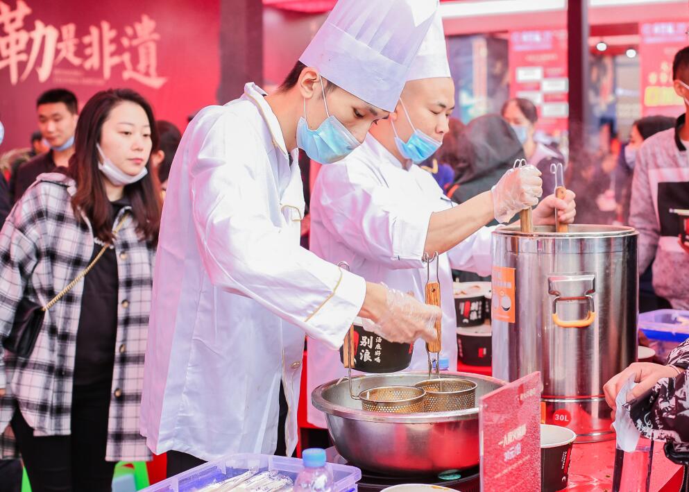 莊河開火鍋加盟店，可以這樣抓住顧客心思！