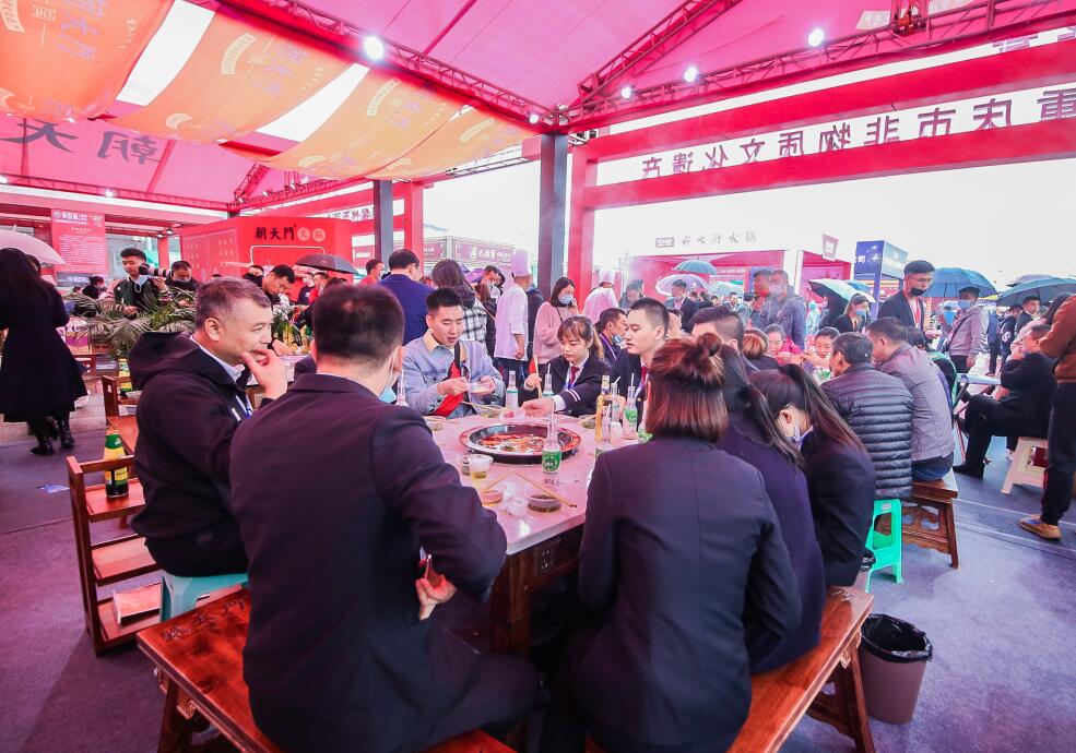 鳳城開(kāi)火鍋加盟店，如何培養(yǎng)營(yíng)銷意識(shí)？