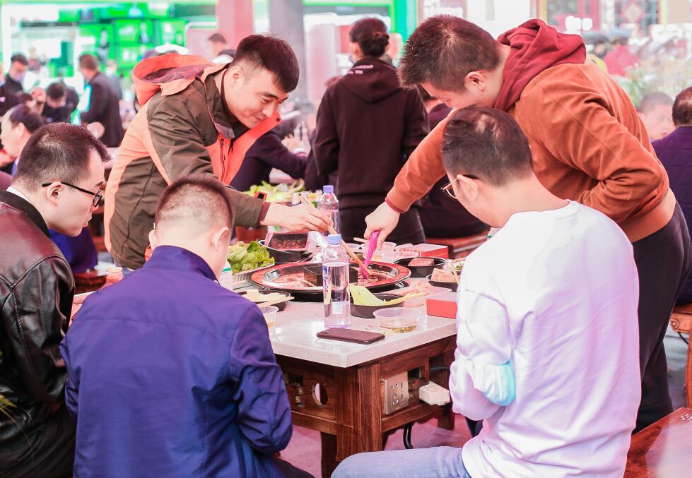 阿爾山開火鍋加盟店，如何戳中顧客的心？