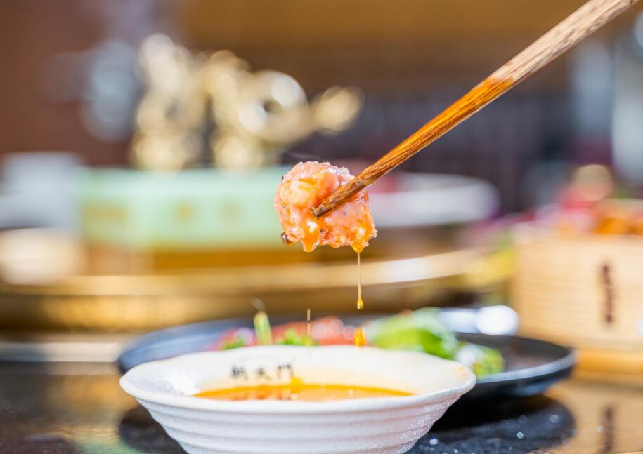 涪陵開(kāi)火鍋加盟店，如何選擇火鍋底料？