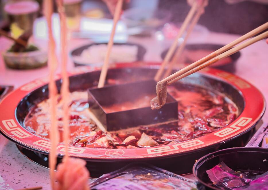 生活從來(lái)不缺重頭再來(lái)的勇氣，只缺一頓火鍋！