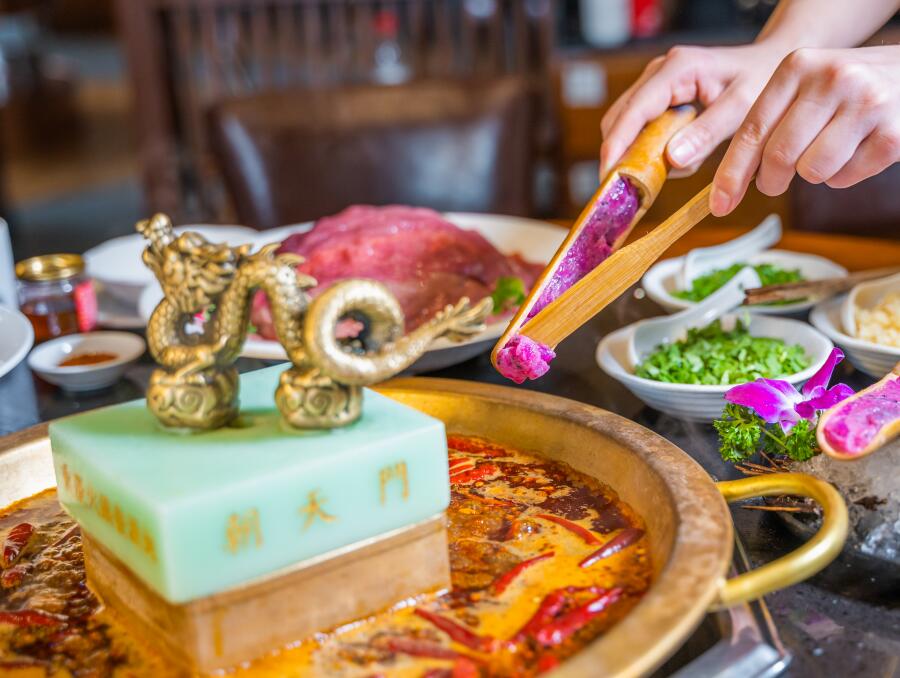 墊江開(kāi)火鍋加盟店，如何做好戶外宣傳？
