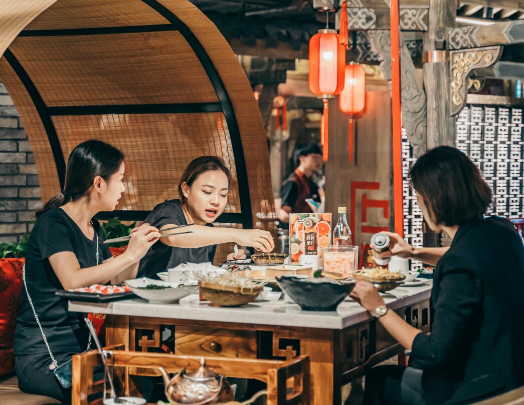 餐飲加盟店排行榜前十名比較火的品牌是哪些？