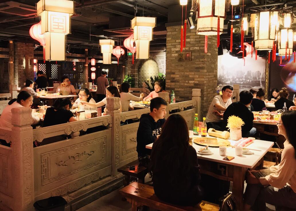 在洪崖洞吃朝天門火鍋是種什么體驗(yàn)？