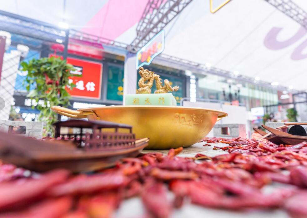 火鍋店沒錢做廣告？不妨試試免費“廣告位”！