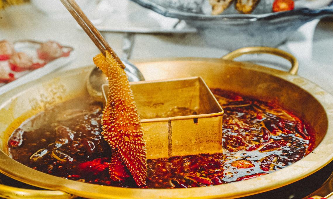 為什么重慶地區(qū)吃火鍋蘸油碟，北方更喜歡蘸麻醬？