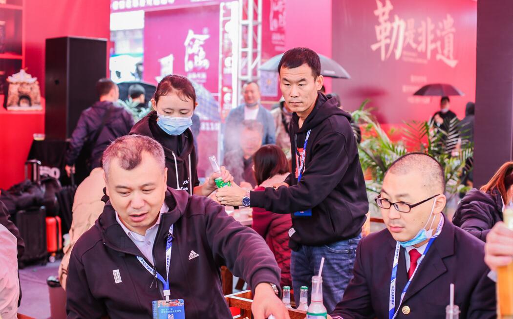 優(yōu)質(zhì)火鍋廣告語怎么寫？圍繞顧客需求，達(dá)到滿意效果！