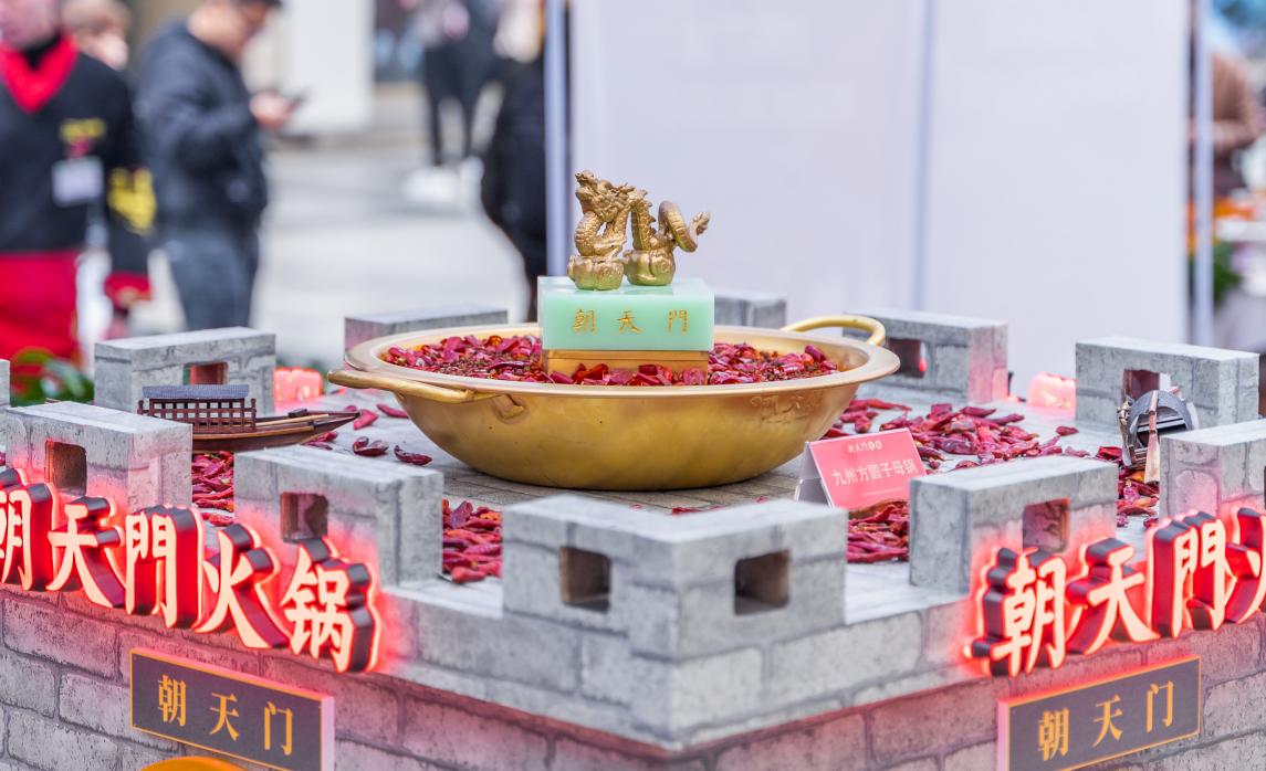 火鍋店特色菜品，大刀腰片，主打一個(gè)鮮！
