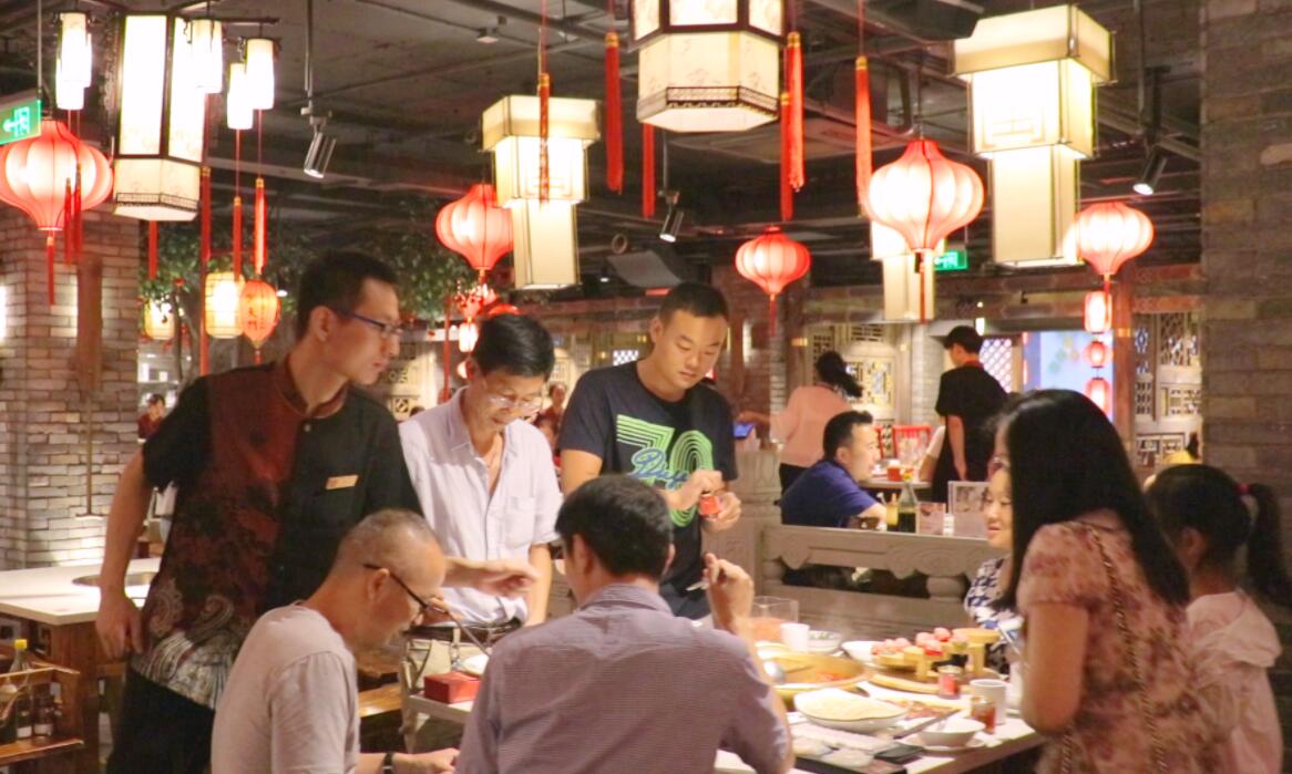 為什么社區(qū)咖啡館，在餐飲火鍋界快速崛起？