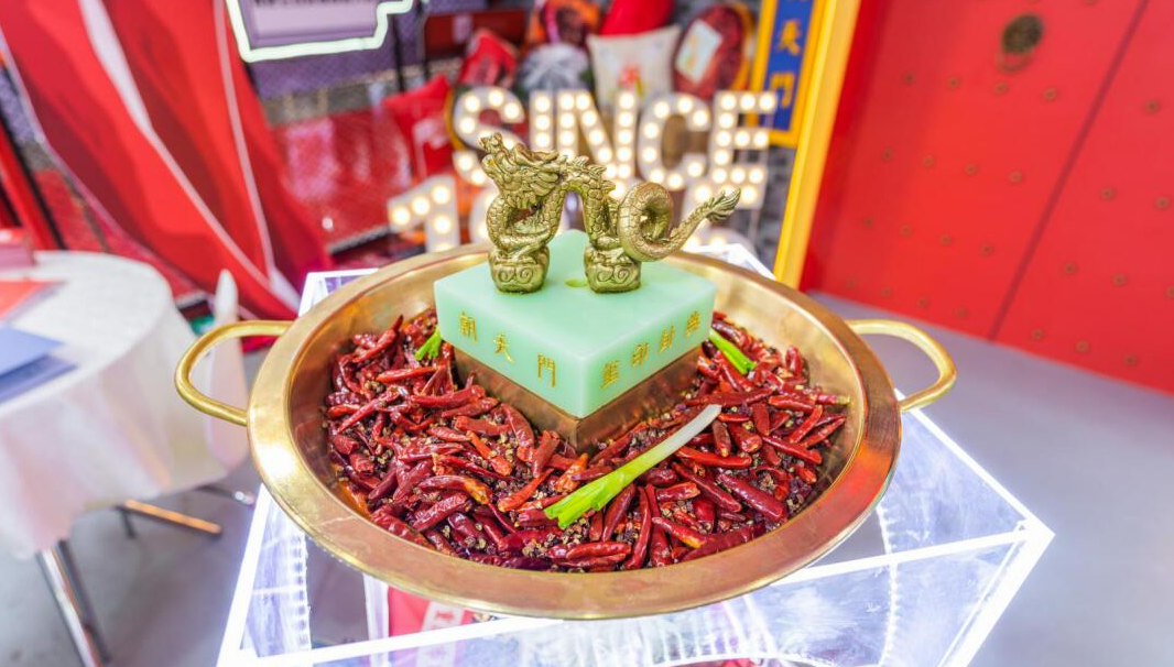 火鍋店鍋底創(chuàng)新浪潮來臨，一鍋湯撬動火鍋百億市場！